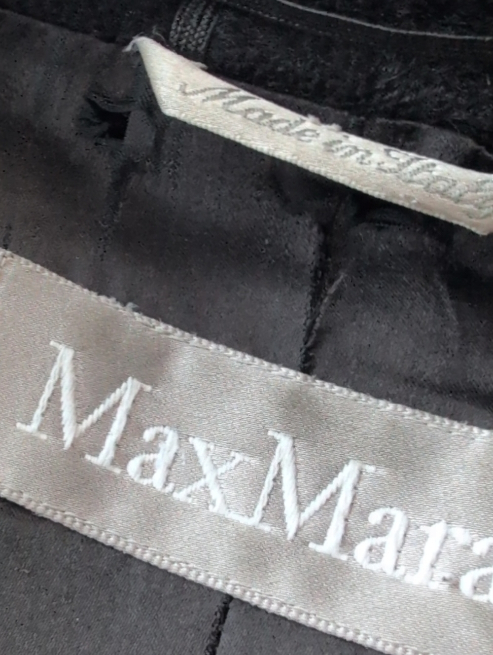 Max Mara Button Overcoat - Women's Mid-Length Black Wool Regular Size 48 - Picture 4 of 6